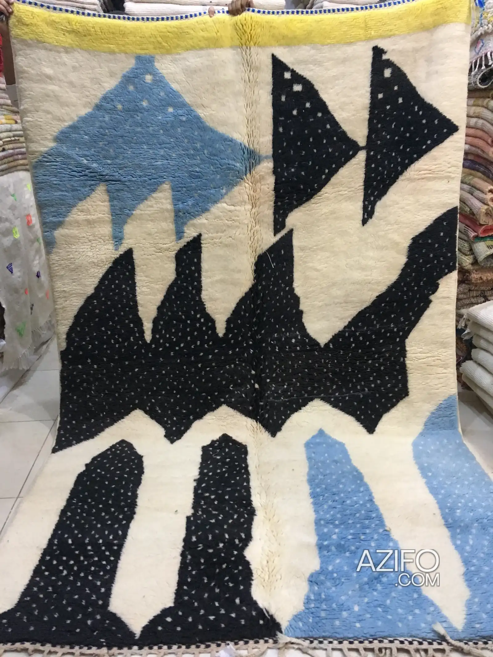 Tapis M'rirt d'exception Berbère Marocain 2m90 x 1m87 à Marrakech in Marrakech, MOROCCO | Azifo