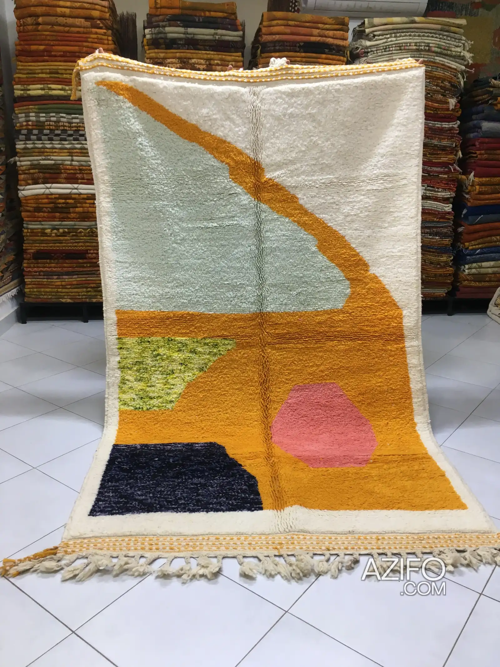 Tapis Boujaad Berbère Marocain 2m75 x 1m65 à Marrakech in Marrakech, MOROCCO | Azifo