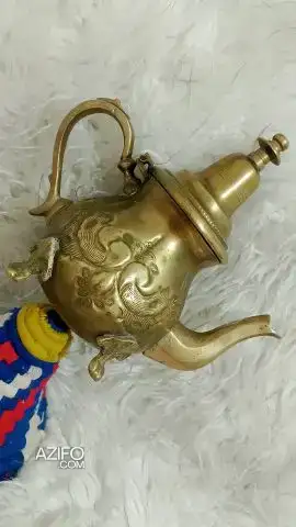 إبريق نحاسي أثري مغربي – Antique Moroccan brass kettle in Casablanca, MOROCCO | Azifo