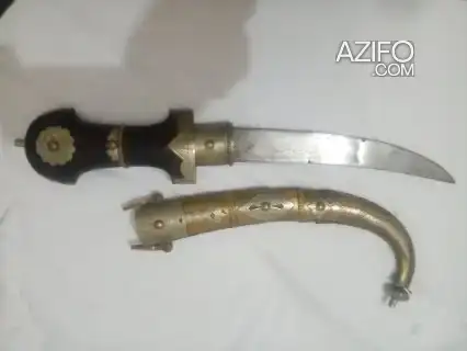 خنجر من الحجم الكبير لهواة المقتنيات التاريخية in Casablanca, MOROCCO | Azifo