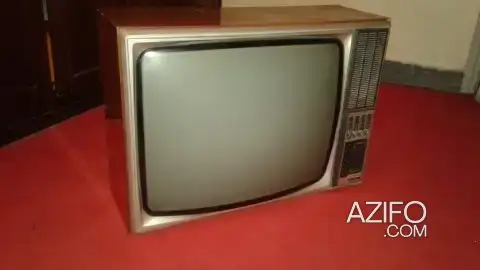 Téléviseur Siera ancien avec cadre en bois in الدار البيضاء, MOROCCO | Azifo