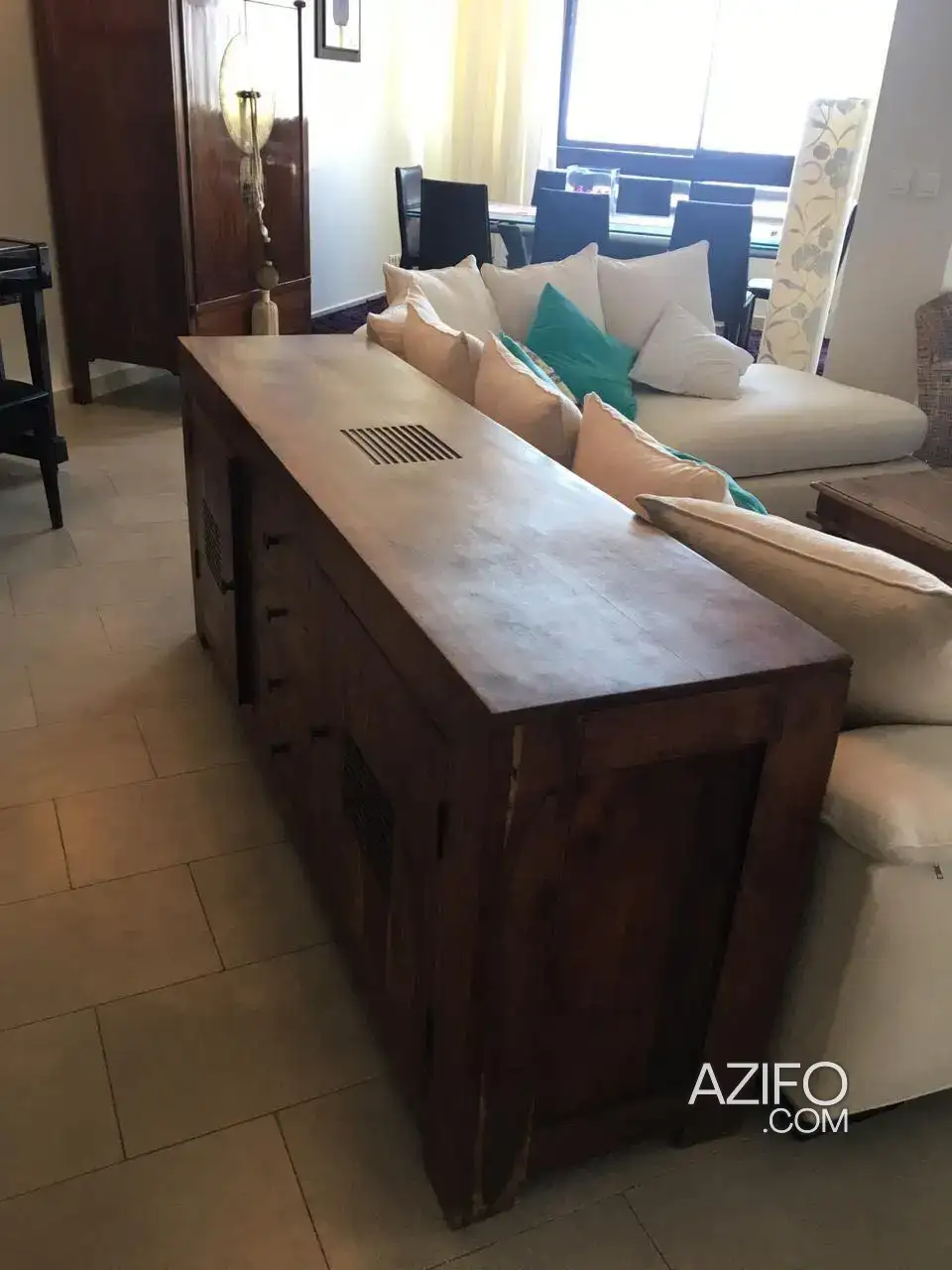 Buffet long à Casablanca in Casablanca, MOROCCO | Azifo