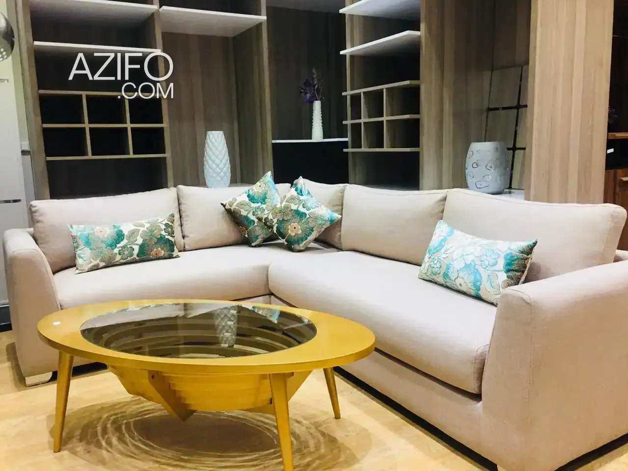 Salon L en beige — canapé à Casablanca in الدار البيضاء, MOROCCO | Azifo