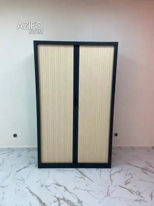 Armoire haute gris anthracite rideaux clair à Mohammedia in المحمدية, MOROCCO | Azifo