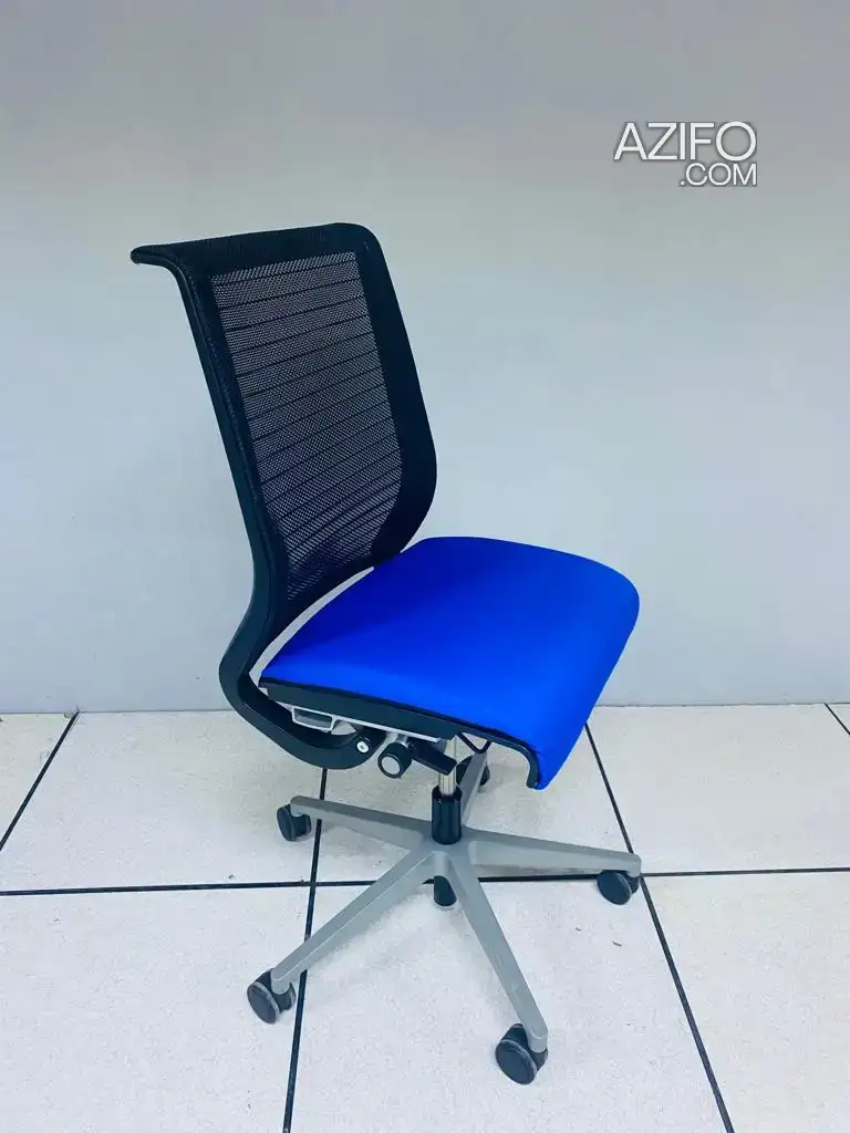 Chaise à roulette Steelcase thinks bleu à Mohammedia in المحمدية, MOROCCO | Azifo