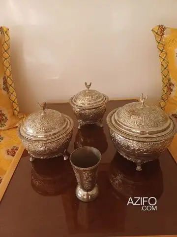 فنايق معدن حر. صناعة مغربية يدوية. من عمل الحسن السراج نوع الديك in Fès, MOROCCO | Azifo