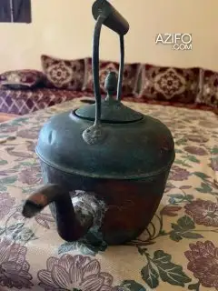 إبريق للاقتناء من النحاس بعمر يزيد على 150 سنة in Casablanca, MOROCCO | Azifo