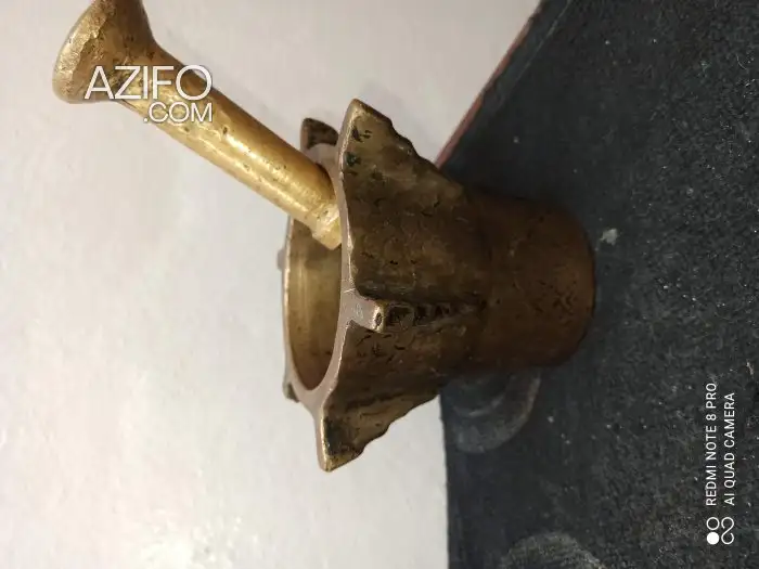 مهراز نحاسي قديم بعمر يزيد على 100 سنة لهواة الأدوات التقليدية in Laayoune, MOROCCO | Azifo