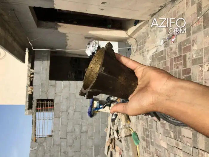 Un vieux pilon en laiton avec six oden من النحاس in Casablanca, MOROCCO | Azifo