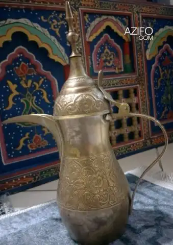 براد نحاسي قديم تقليدي ثقيل و مصنوع بعمر يزيد على 50 سنة in Casablanca, MOROCCO | Azifo