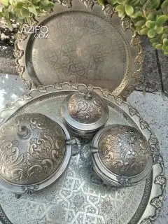 صينية وحدة كبيير او صنية مع الرباعيات فضة حرة بعمر يزيد على 80 سنة in Safi, MOROCCO | Azifo