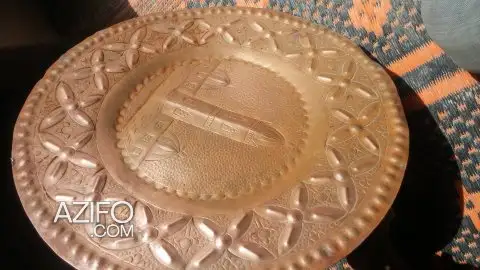 صينة فضة و صينية قديمة ونحث لعشاق المنحوتات والديكور in Casablanca, MOROCCO | Azifo
