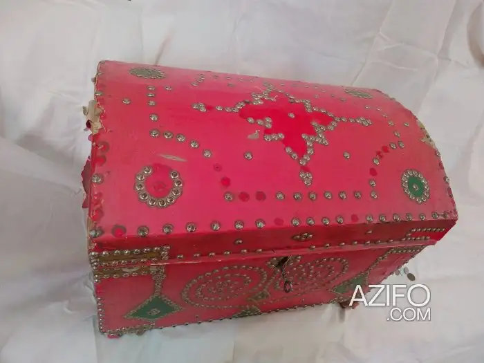 صندوق قديم مميز من الخشب لهواة الصناديق والمقتنيات in الرشيدية, MOROCCO | Azifo